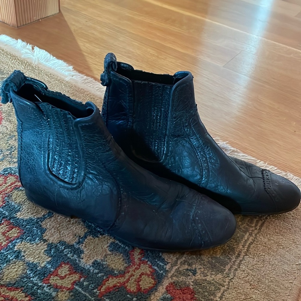 Balenciaga ankle boot made in Italy size 39